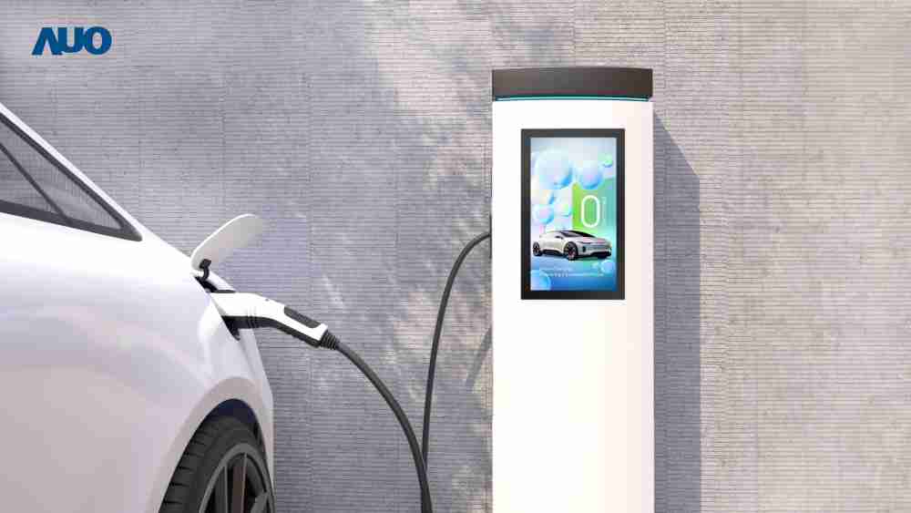 友達〝EVSE車用充電樁解決方案〞專為電動汽車充電樁設計，，，具有高亮度、、、、克服戶外艱難環境的耐溫、、耐紫外線等特性，，，並搭載散熱性及擴充性強的高效能工業電腦，，，，可實現人機互動訴求，，如資訊顯示、、支付等應用